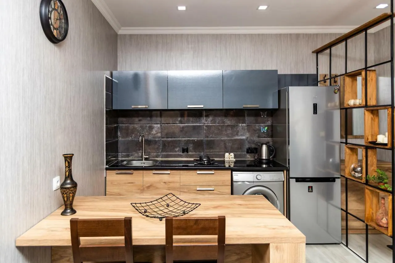Tamo'S Sweet Home Тбилиси