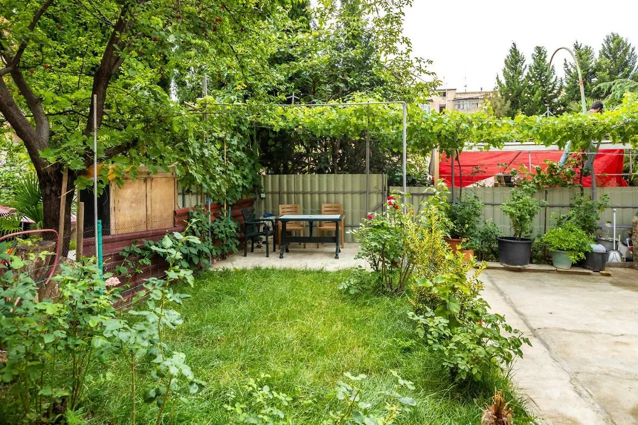 Daire Tamo'S Sweet Home Tiflis
